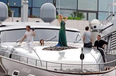 bar_refaeli_cannes1.jpg