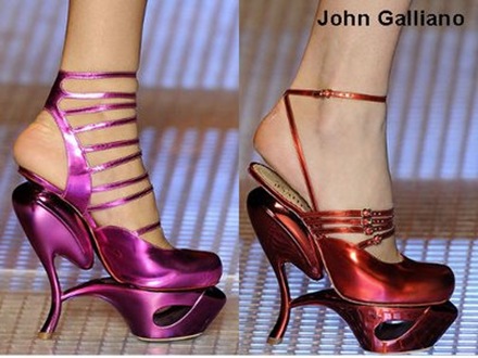 tacones altos John Galliano