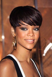 pelo corto rihanna
