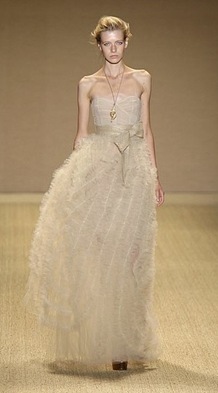 vestido de novia beige-monique-lhuillier