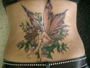 Los Tatuajes en la espalda más bonitos para mujeres y su significado [2022]
