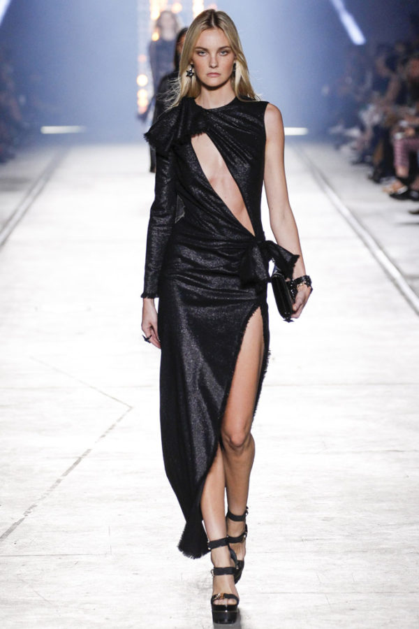 versace-primavera-verano-2016-asimetrias-vestido-largo