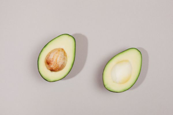 Aguacate abierto 