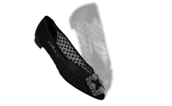 Catalogo manolo blanik primavera verano2023 modelo hangisiflat