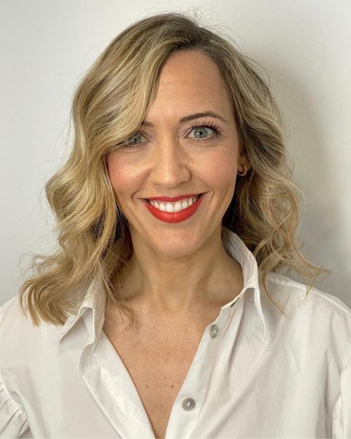 Melena midi rubia ondas suaves