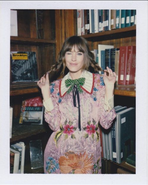 Alexa Chung flequillo