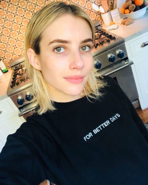 Emma Roberts midi a capas