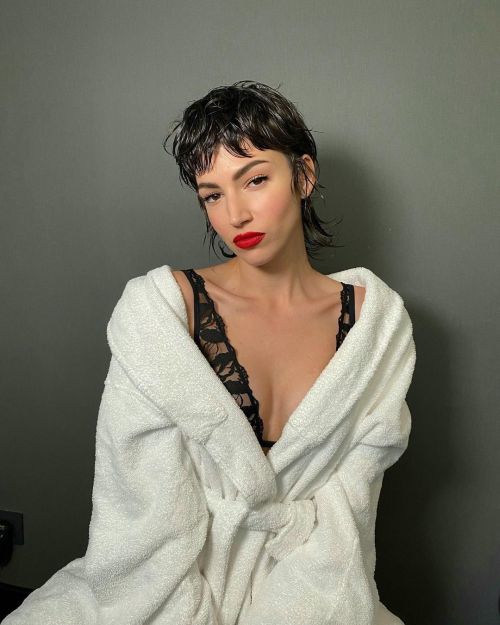 Úrsula Corberó corte pixie garçon 