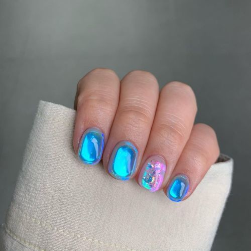 Uñas azul mar efecto aurora