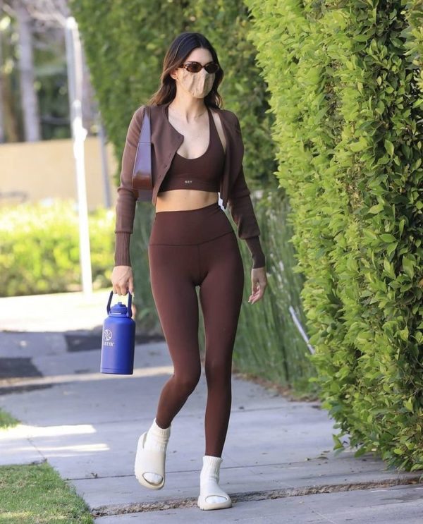 Claves para un look off duty o deportivo como llevan las famosas en kendall 2 