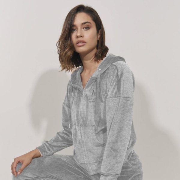 Tendencias cheugy llevaras cinturones chandal terciopelo 1